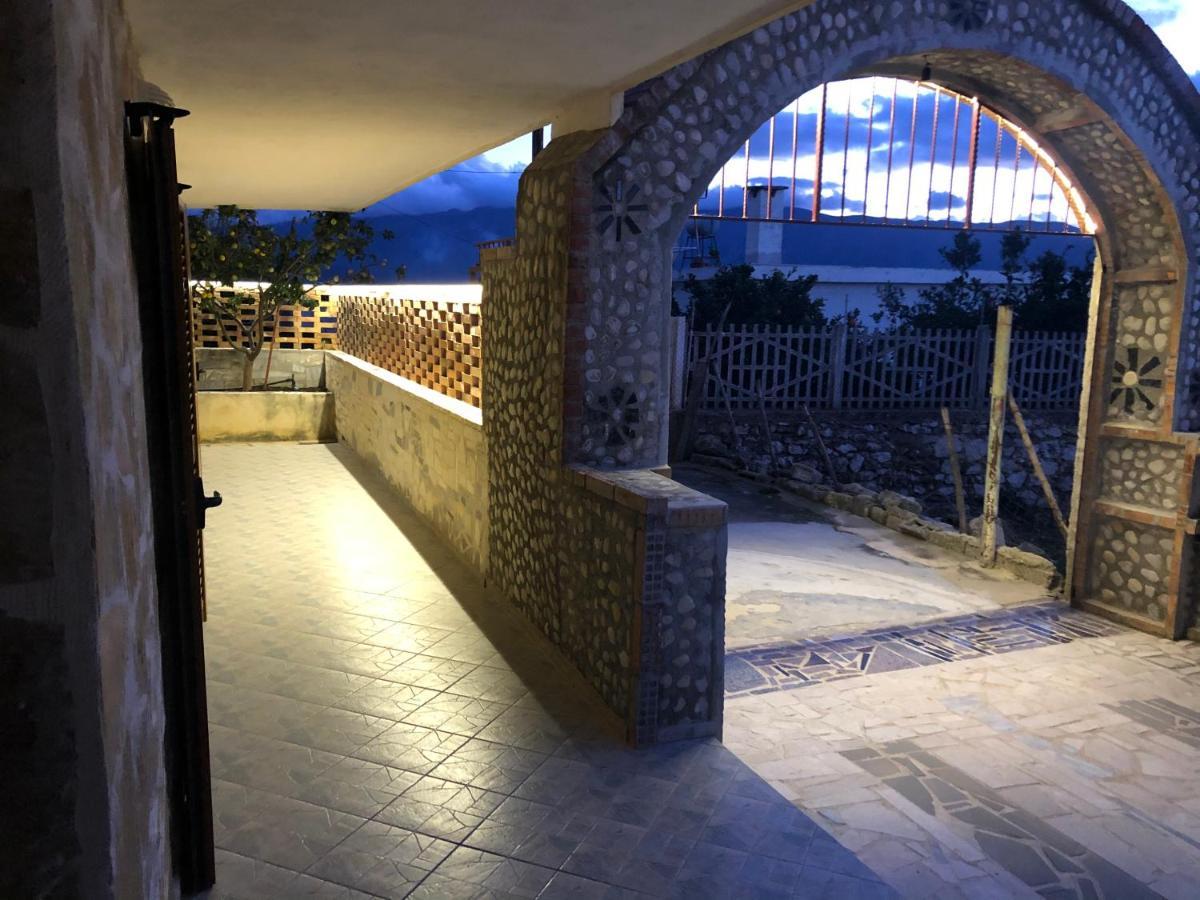 The Sunset Villa Leven Vlore Ngoại thất bức ảnh